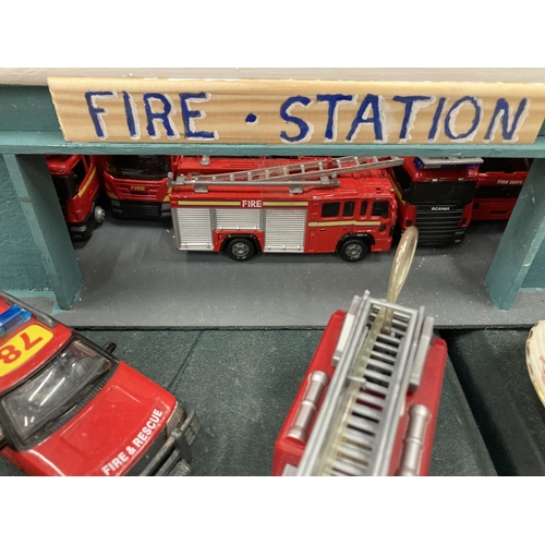 285 - A FIRE STATION WITH 12 FIRE SERVICE RELATED MODELS