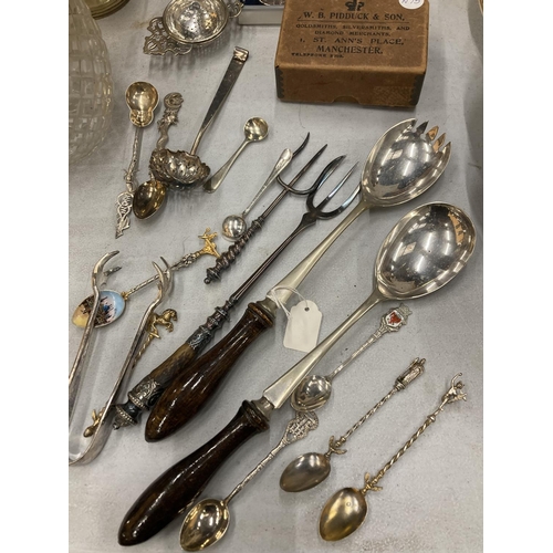 703 - A COLLECTION OF EPNS FLATWARE TO INCLUDE MUSTARD SPOONS, SUGAR TONGS, SUGAR SHAKER, TEA STRAINER, ET... 