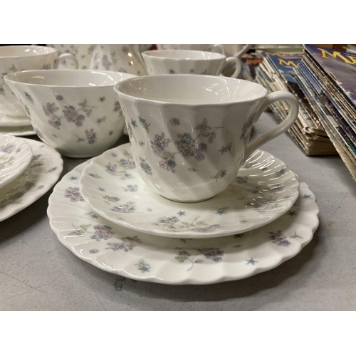 752 - A WEDGWOOD 'APRIL FLOWERS' TEASET TO INCLUDE A TEAPOT, CUPS, SAUCERS, SIDE PLATES, CREAM JUG AND SUG... 