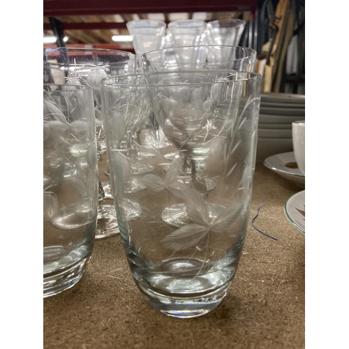 774 - A QUANTITY OF ETCHED GLASSES TO INCLUDE WINE, SHERRY, TUMBLERS, ETC