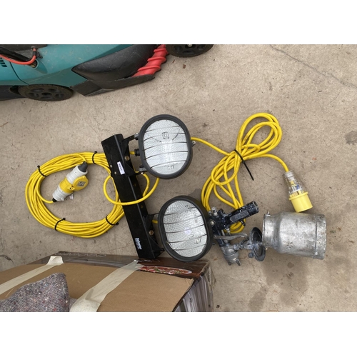 1455 - A COMPRESSOR SPRAYER ATTATCHMENT AND A SET OF 100V WORK LIGHTS