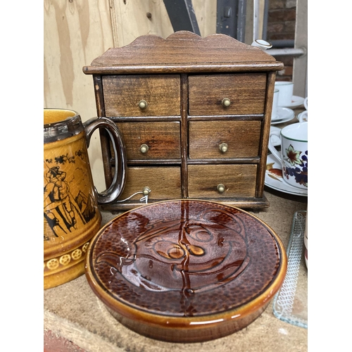 809 - VARIOUS ITEMS TO INCLUDE THREE WADE BARRELS, A MINIATURE WOODEN CHEST OF SIX DRAWERS ETC