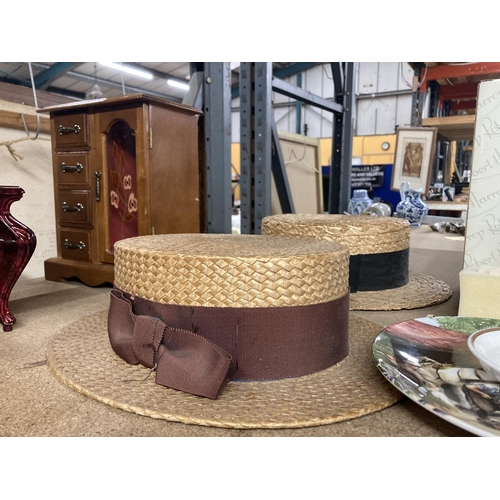 823 - A NEW AND LINGWOOD LTD, ETON, LONDON, CAMBRIDGE STRAW BOATER , THE YORK HAT BOATER AND A LOXE FEZ