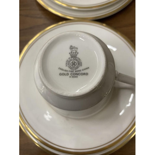 858 - A QUANTITY OF ROYAL DOULTON 'GOLD CONCORD' TO INCLUDE A CAKE PLATE, CUPS, SAUCERS AND SIDE PLATES