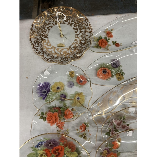 879 - A QUANTITY OF GLASSWARE TO INCLUDE FLORAL PRINTED SERVING PLATES AND CARNIVAL GLASS BOWLS