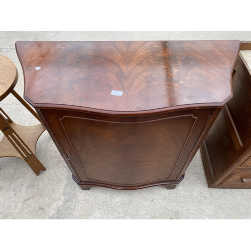 2704 - A MAHOGANY SERPENTINE FRONTED SIDE CABINET, 40