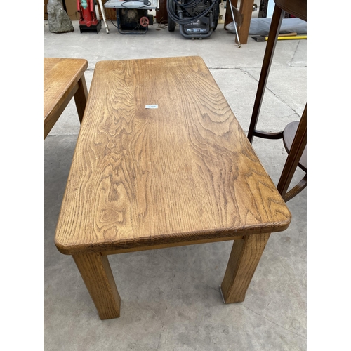 2709 - A MODERN OAK COFFEE TABLE ON SQUARE LEGS, 36X17.5