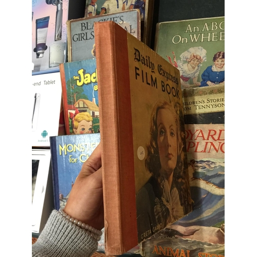 274 - A QUANTITY OF CHILDREN'S HARDBACK BOOKS FROM THE 1930'S, 40'S AND 50'S