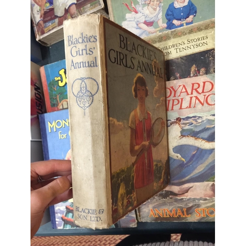 274 - A QUANTITY OF CHILDREN'S HARDBACK BOOKS FROM THE 1930'S, 40'S AND 50'S