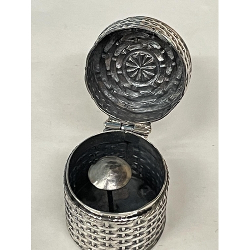 640 - A MARKED SILVER THIMBLE CASE IN THE GUISE OF A BASKET