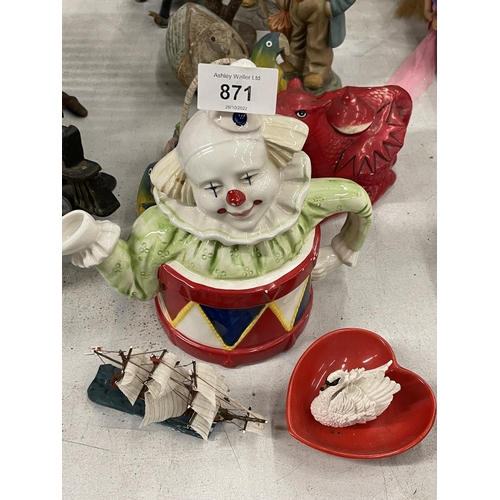 871 - A QUANTITY OF ITEMS TO INCLUDE A CLOWN AND DRAGON TEAPOT, CLOWNS, PARROTS, CHICKENS, A DRAGON, ETC