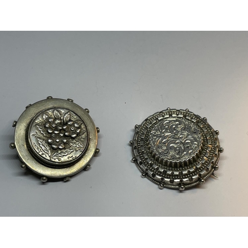 526 - TWO DECORATIVE SILVER BROOCHES