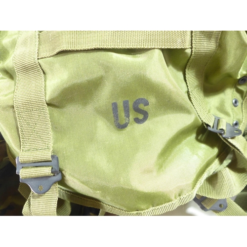 347 - A U.S. TACTICAL LOAD BEARING VEST, WITH NUMEROUS POUCHES