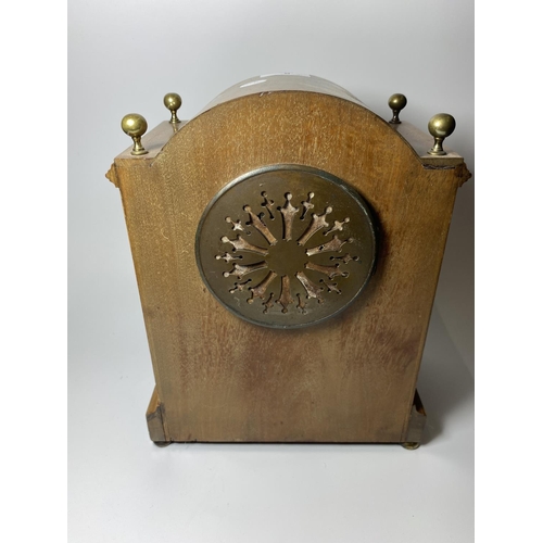 8 - A 19TH CENTURY FRENCH INLAID MAHOGANY BRACKET / MANTLE CLOCK WITH COLUMN SUPPORTS AND BRASS FINIALS,... 