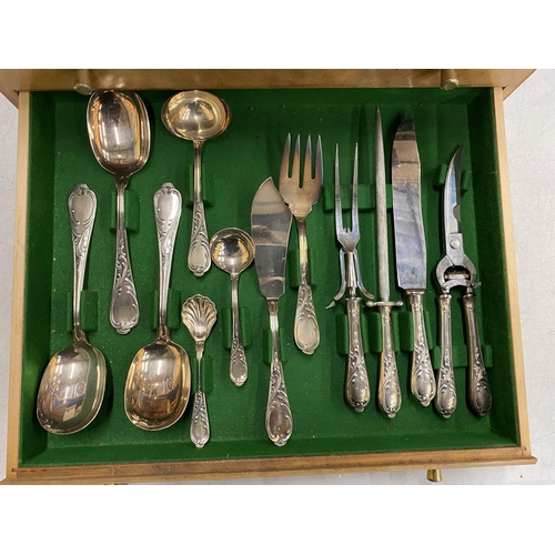 44 - A VINTAGE GERMAN 'KRAMER' 110 PIECE SILVER PLATED CANTEEN OF CUTLERY