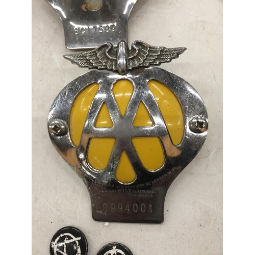 104 - THREE VINTAGE AA CAR BADGES, A SET OF MINI CAR COASTERS AND A QUANTITY OF BADGES