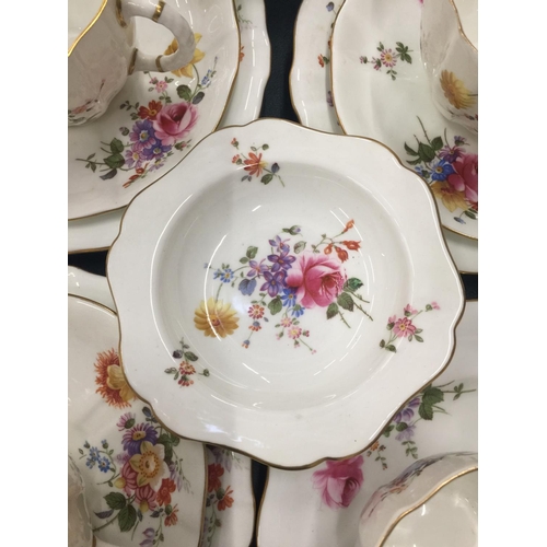 64 - A COLLECTION OF VARIOUS CERAMICS TO INCLUDE ROYAL CROWN DERBY POSIES TRIOS, SUGAR, MILK, CAKE PLATE ... 