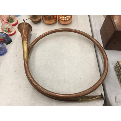 92 - A BRASS AND COPPER HUNTING HORN