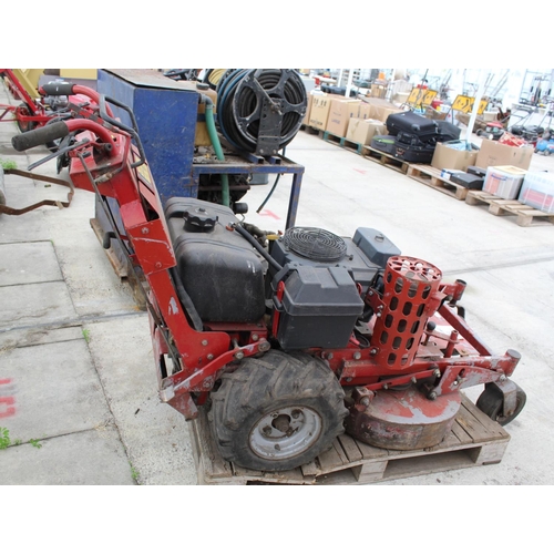 122 - A FERRIS PETROL PUSH MOWER WITH KAWASAKI ENGINE NO VAT