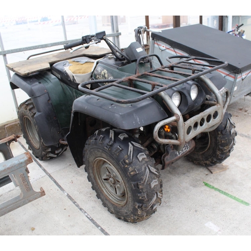 130 - A YAMAHA KODIAK 4X4 QUAD BIKE STARTS FIRST TIME LIGHTS WORK GOOD TREAD ON TYRES IN GOOD WORKING ORDE... 