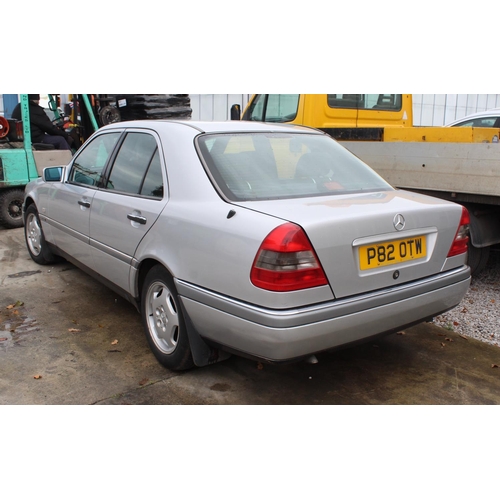 153 - MERCEDES C180 ELEGANCE AUTO 121K MILES MOT TILL SEPT.20223  2 KEYS LAST OWNER 2 YEARS, 3 FORMER KEEP... 