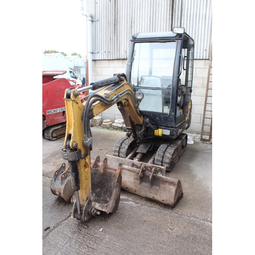 179 - A 2004 CAMAS LIBRA 216S MINI DIGGER 1.5 TONNE WITH FOUR VARIOUS BUCKET ATTATCHMENTS MANUAL IN THE OF... 