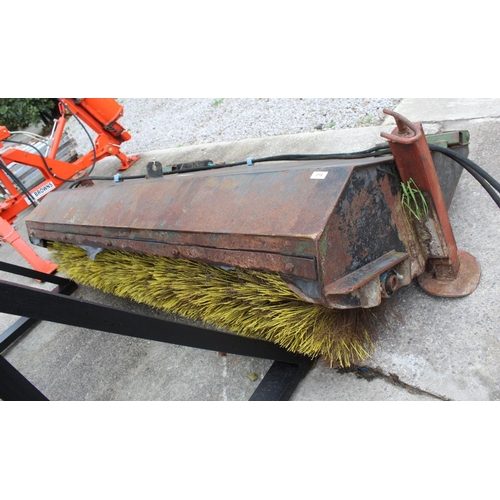 218 - A 7FT YARD BRUSH FOR A BUCKET BRUSH +VAT