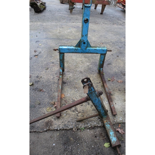 229 - BALE SPIKE AND PALLET LIFT  + VAT