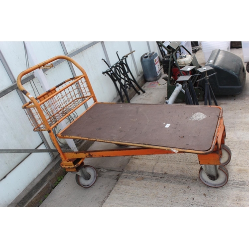 28 - LOADING TROLLEY  NO VAT