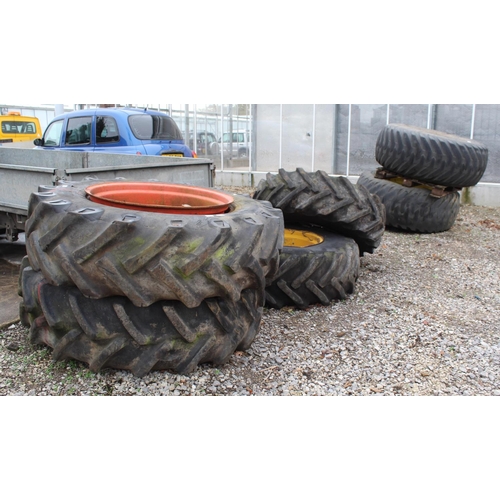 280 - 6 VARIOUS TRACTOR WHEELS & TYRES +VAT