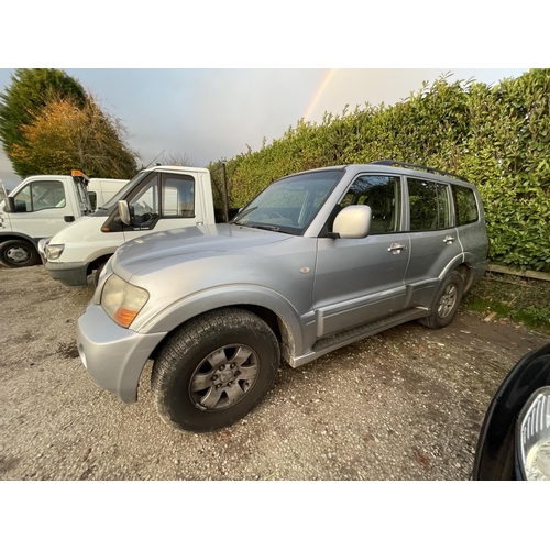 146 - 2006 MITSUBISHI SHOGUN REG.NO.YD06 VVB 160K MILES MOT TILL 11.05.2023 WHILST ALL DESCRIPTIONS ARE GI... 