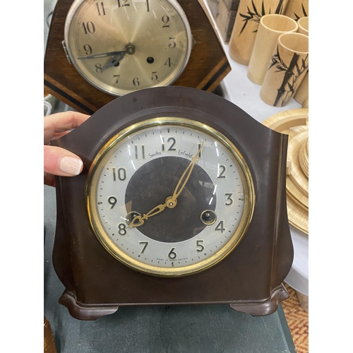 218 - TWO VINTAGE MANTLE CLOCKS TO INCLUDE A SMITHS ENFIELD