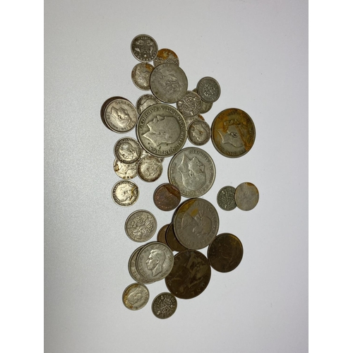 518 - A MIXED COLLECTION OF SILVER AND FURTHER COINS, PRE 1920 THREEPENCES, ASSORTED 1920-1947 HALF SILVER... 