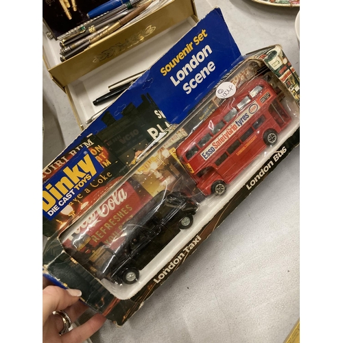 278 - TWO BOXED DINKY TOYS TO INCLUDE A LONDON SCENE SOUVENIER SET AND A CINDERELLAS COACH