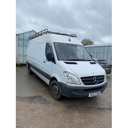 145 - MERCEDES SPRINTER VAN SG57 VRF FIRST REG 2007 MANUAL 132689 MILES MOT 27/07/23 WITH ROOF RACK & LADD... 