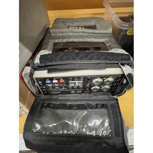 461 - VARIOUS ELECTRONIC ITEMS TO INCLUDE TO INCLUDE A CANON LENS, TWO WAVE FORM MONITORS AND A VINTAGE PA... 