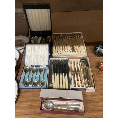 937 - A QUANTITY OF FLATWARE TO INCLUDE BY APPOINTMENT THOMAS TURNER & CO., KNIFE SET, BOXED TEASPOONS, FI... 