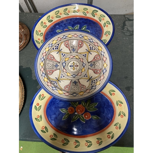 941 - TWO LARGE HANDPAINTED PORTUGUESE PLATTERS PLUS A HANDPAINTED CHARGER