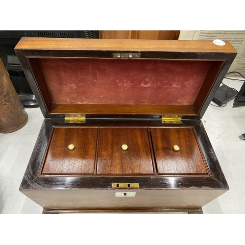 5A - A 19TH CENTURY ROSEWOOD SARCOPHAGUS SHAPED TEA CADDY WITH THREE INNER COMPARTMENTS, 22 X 35 X 17CM