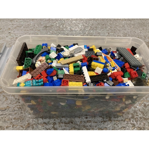 234 - A BOX OF LEGO PIECES TO INCLUDE BRICKS, FIGURES, ETC