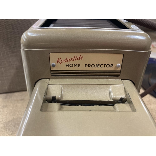 366 - A VINTAGE KODASLIDE HOME PROJECTOR IN ORIGINAL CASE