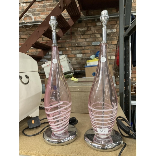 391 - A PAIR OF MODERN CHROME AND PINK GLASS MURANO TABLE LAMPS HEIGHT 48CM