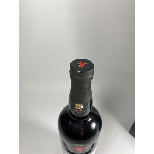 320 - 1 X BOXED 75CL BOTTLE - TAYLOR'S LATE BOTTLED 2014 VINTAGE PORT