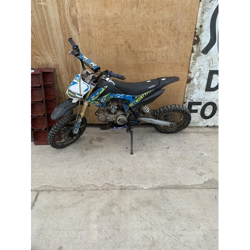 1202 - A 125 DIRT BIKE WITH M2R RACING COLOURS FOR SPARES AND REPAIRS