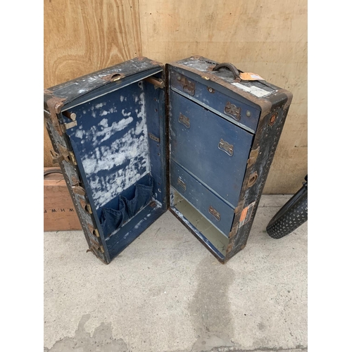 1207 - A VINTAGE TRAVEL CASE WITH FITTED INTERNAL COMPARTMENTS AND BEARING THE INITIALS 'G.W.F'