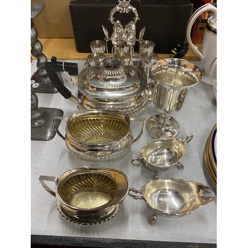 35 - A MIXED LOT OF SILVER PLATED ITEMS TO INCLUDE THREE PIECE TEA SET, EGG CUP STAND ETC
