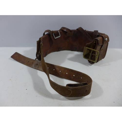 371 - A MID 20TH CENTURY LEATHER CARTRIDGE BELT