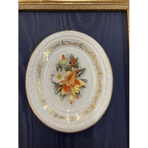 164A - A BOXED ROYAL CROWN DERBY AUTUMN PLAQUE