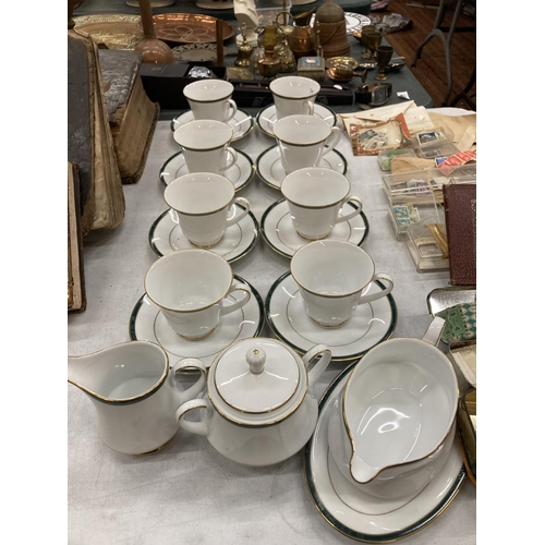 225 - A BOOTS 'HANOVER GREEN' TEASET TO INC;LUDE CUPS, SAUCERS, CREAM JUG, SUGAR BOWL AND SAUCE BOAT