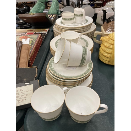 71 - A ROYAL DOULTON 'RONDELAY' PART DINNER SERVICE TO INCLUDE VARIOUS SIZED PLATES, BOWLS, CUPS AND SAUC... 
